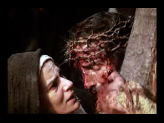 Jesús encuentra a su Santísima Madre.