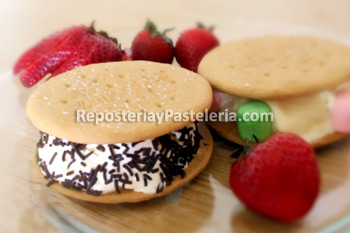 Sandwich de helado de vainilla