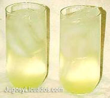 Agua de limón