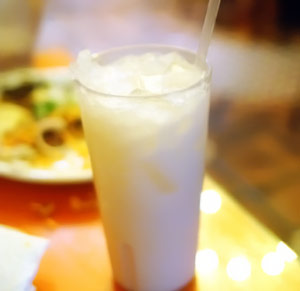 Agua de Horchata de Arroz y Almendra