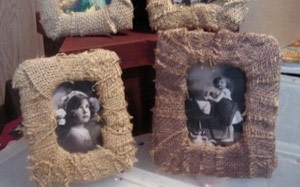 Portarretratos Decorados con Trozos de Arpillera